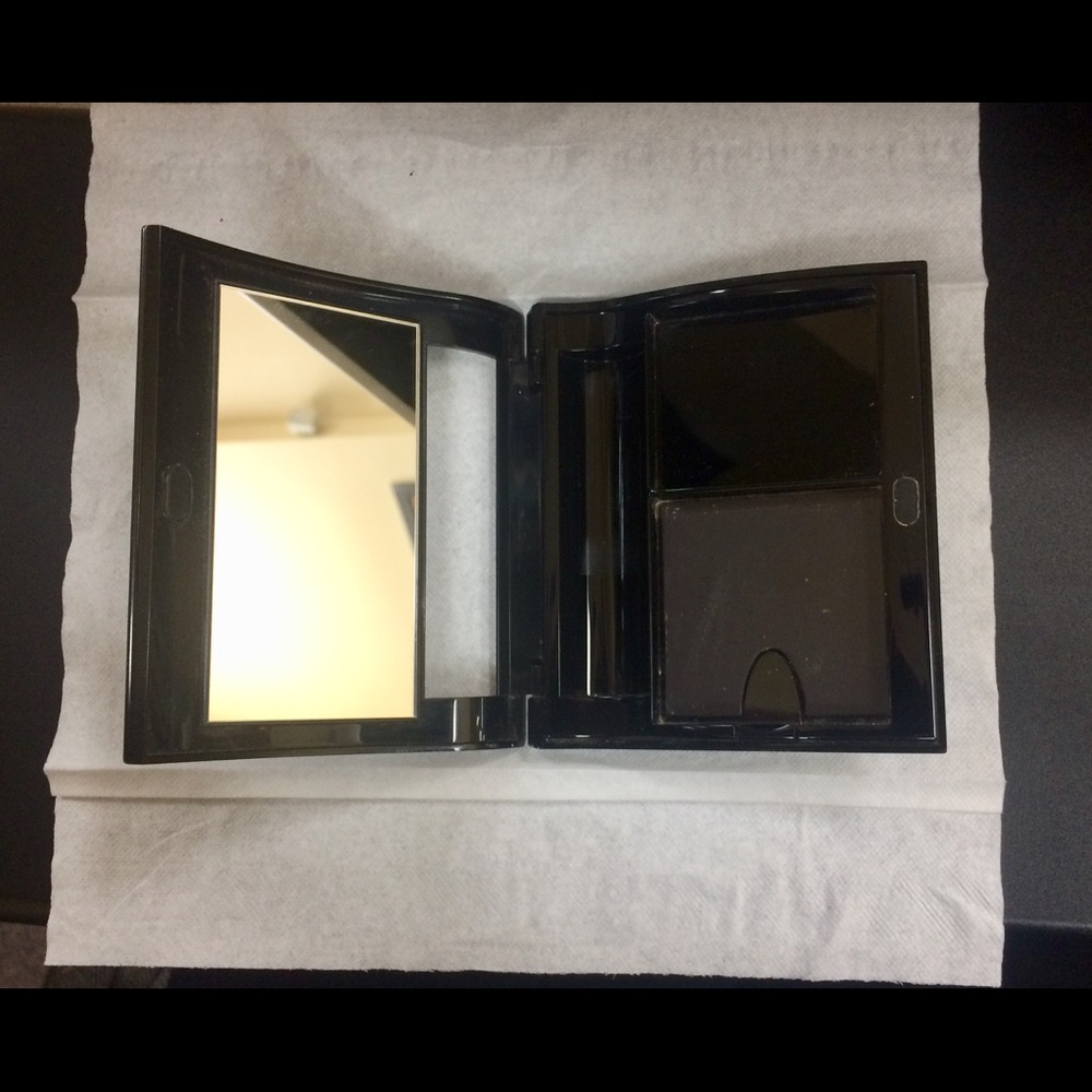 Mary Kay compact - Picture 4 of 5